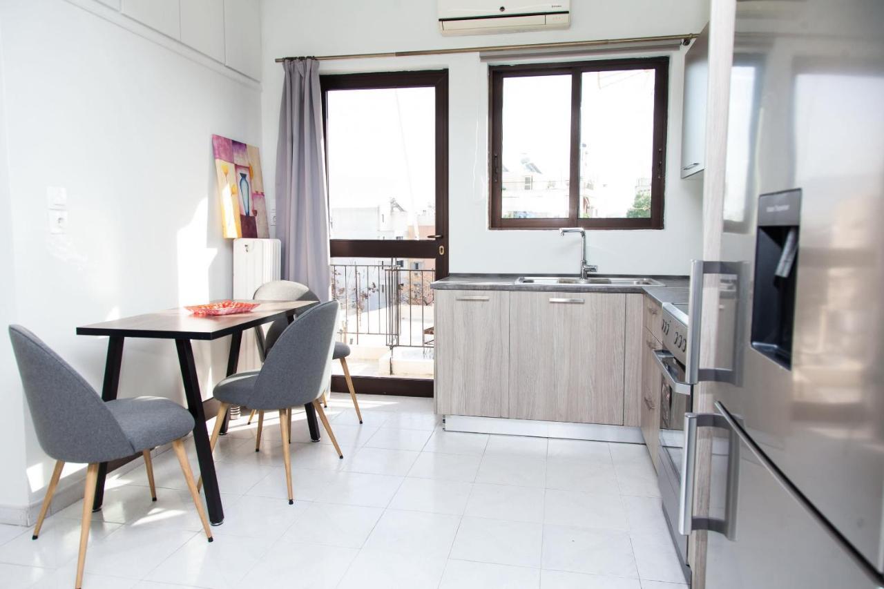 Modern Apt In Heart Of Paleo Faliro! Lägenhet Aten Exteriör bild
