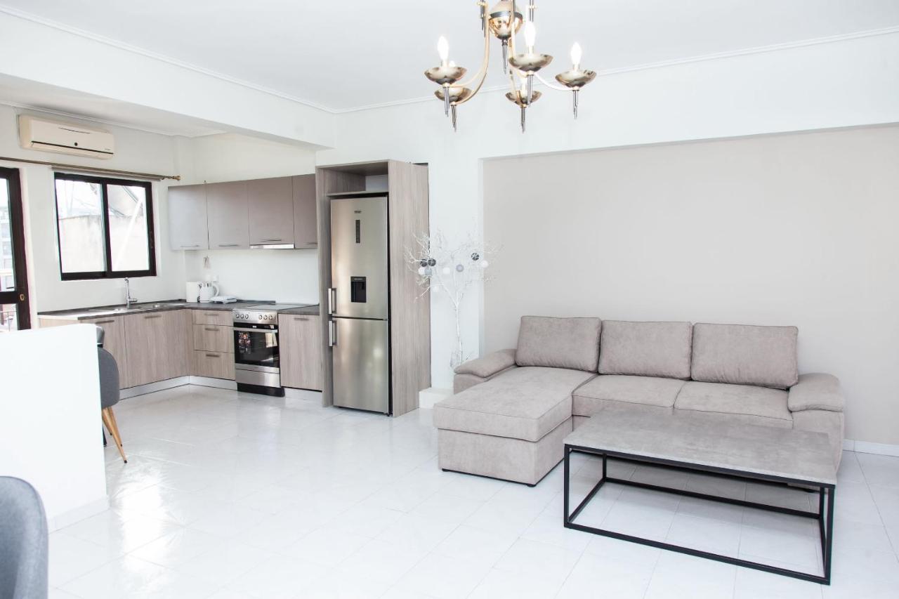 Modern Apt In Heart Of Paleo Faliro! Lägenhet Aten Exteriör bild